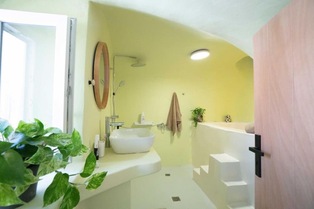 サントリーニ Santorini Oasis- Cave Houseヴィラ エクステリア 写真