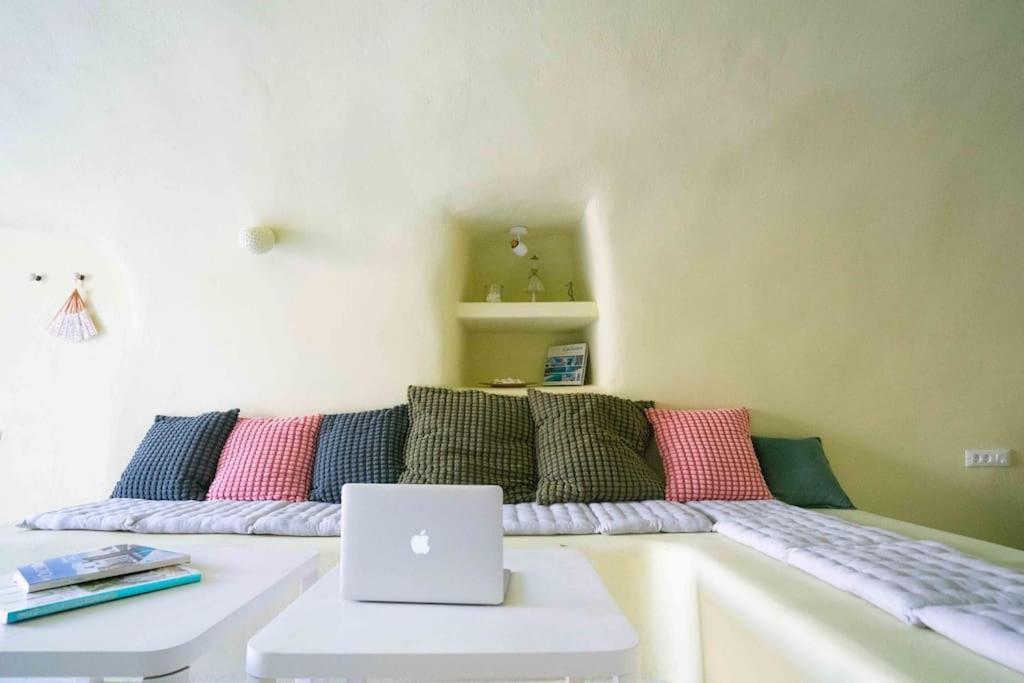 サントリーニ Santorini Oasis- Cave Houseヴィラ エクステリア 写真