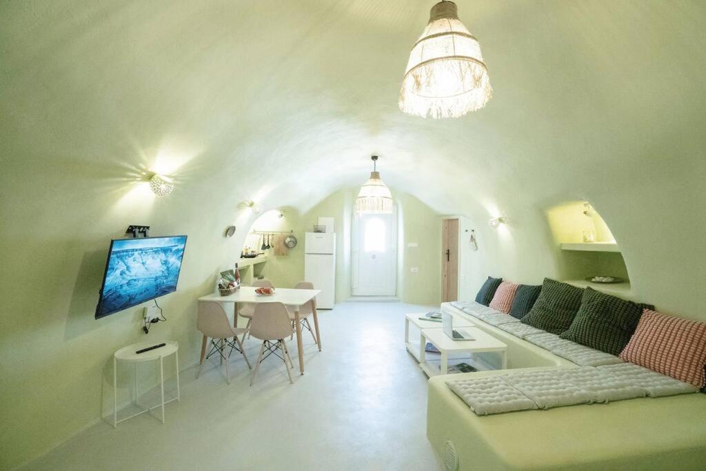 サントリーニ Santorini Oasis- Cave Houseヴィラ エクステリア 写真
